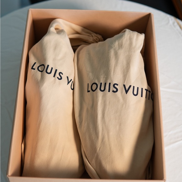 Used indoors once. Comes with box, bags and blue ribbon with gold LV print - Picture 2 of 3